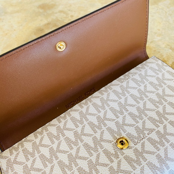 NWT Michael Kors jet set handbag&wallet vanilla - Picture 15 of 16